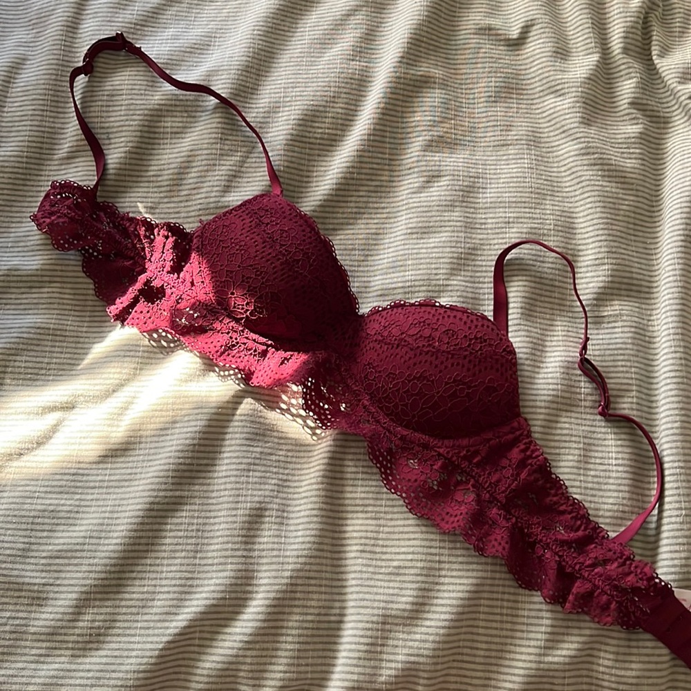 Red cute lacy bralette XS or 32AA